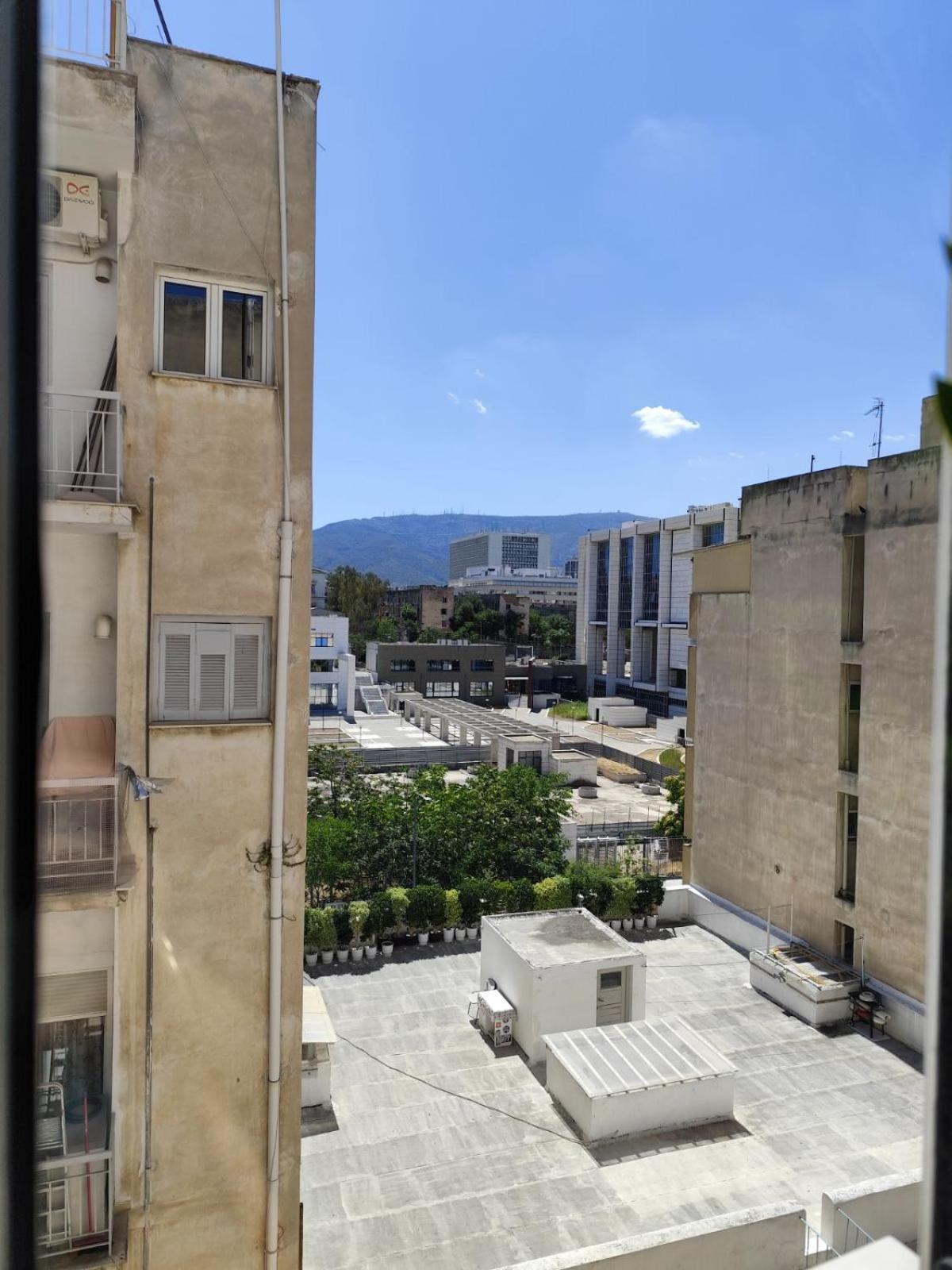 Άνετο Και Βολικό Διαμέρισμα Aten Exteriör bild